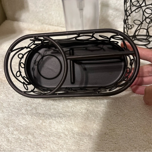 Kitchen Soap Set w/Sponge Holder, Soap Dispenser and Organizer & Cup Holder - Picture 6 of 10